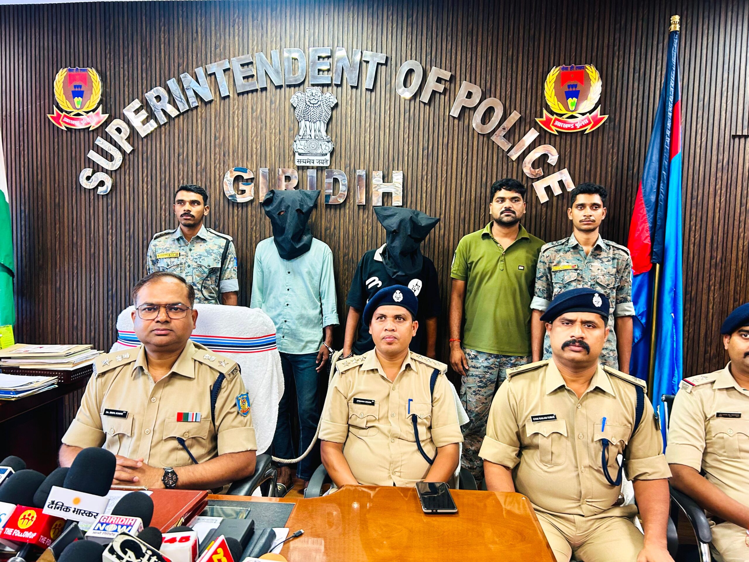 गिरिडीह: रितिक यादव हत्याकांड का पुलिस ने किया खुलासा, मुख्य आरोपी सतीश यादव समेत 2 गिरफ्तार; घटना में इस्तेमाल कार जप्त