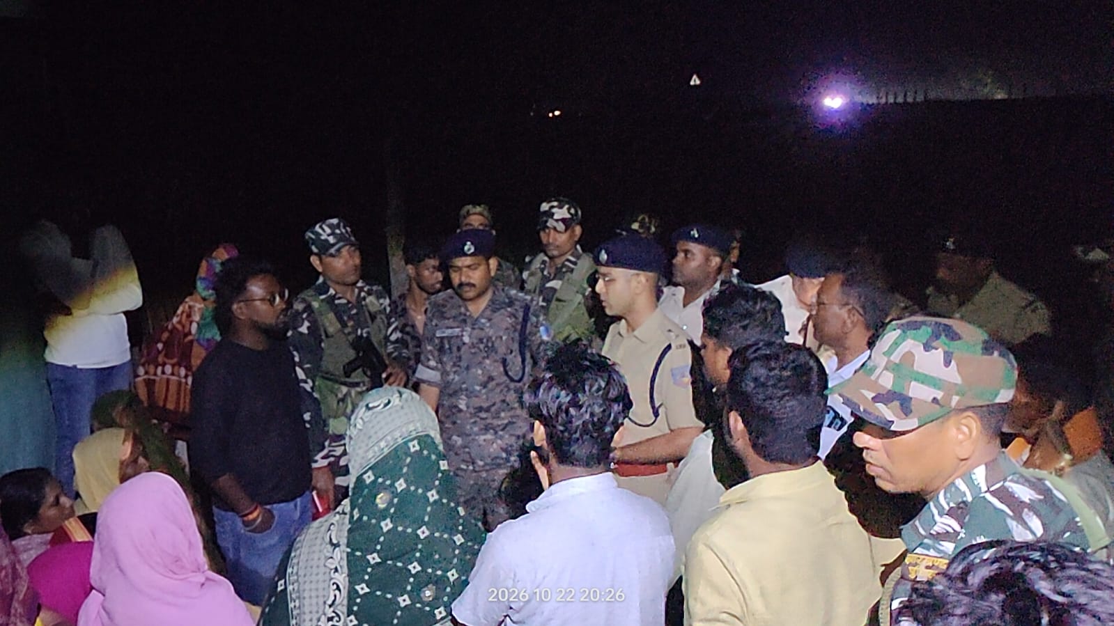 सहिया गीता देवी हत्याकांड: देर रात घटनास्थल पहुंचे पलामू SP कपिल चौधरी, परिजनों को दिया कड़ी कार्रवाई का भरोसा