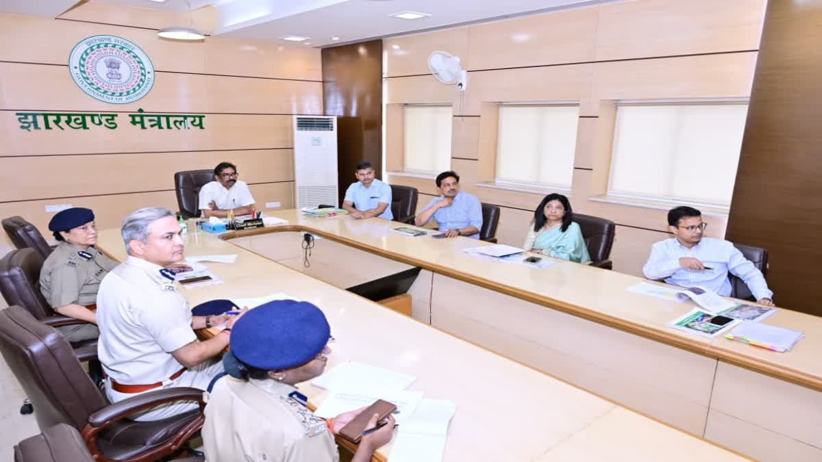 रांची में बनेगा ‘दिशोम गुरु शिबू सोरेन’ आवासीय विद्यालय, CM हेमंत ने जमीन चिह्नित करने का दिया निर्देश