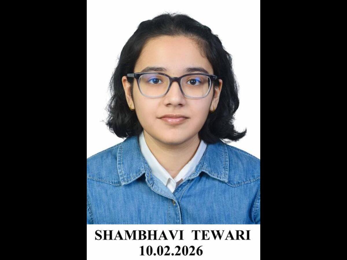 जमशेदपुर की शांभवी तिवारी ने रचा इतिहास, 12वीं साइंस में 100% अंक लाकर बनीं नेशनल टॉपर