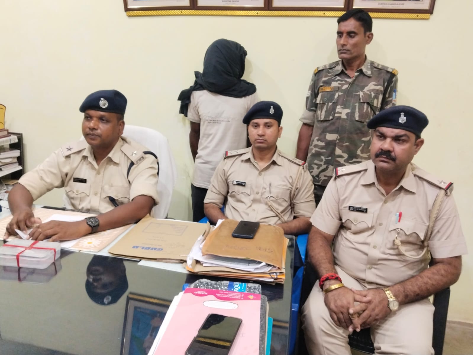 गोमो के हरिहरपुर थाना में मोटरसाइकिल चोरी मामले का बड़ा खुलासा