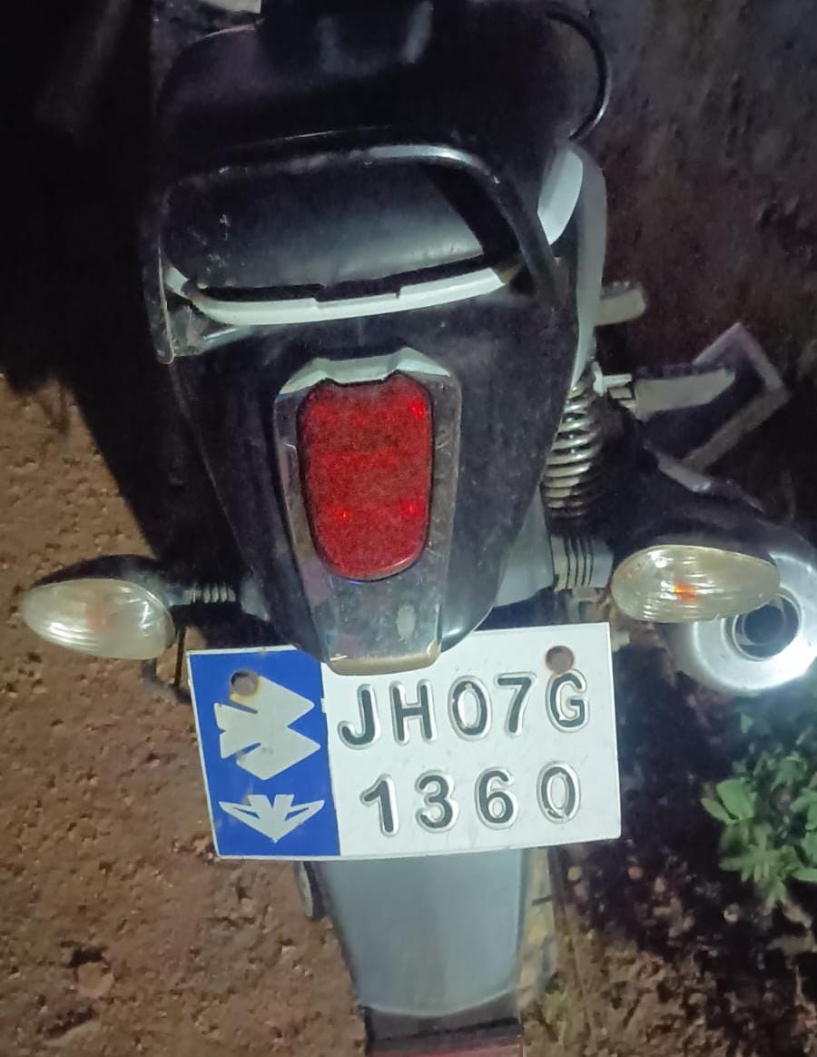 पिठौरिया के केला बगान के समीप सड़क हादसे में 7 वर्षीय बच्ची की मौत, बाइक छोड़कर फरार हुआ चालक
