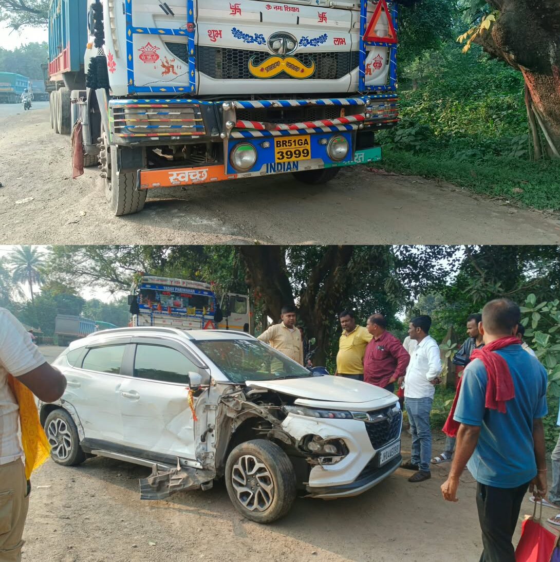 शिकारीपाड़ा में बालू लदे हाइवा और कार में टक्कर, टला बड़ा हादसा; एक हफ्ते में उसी जगह दूसरी दुर्घटना