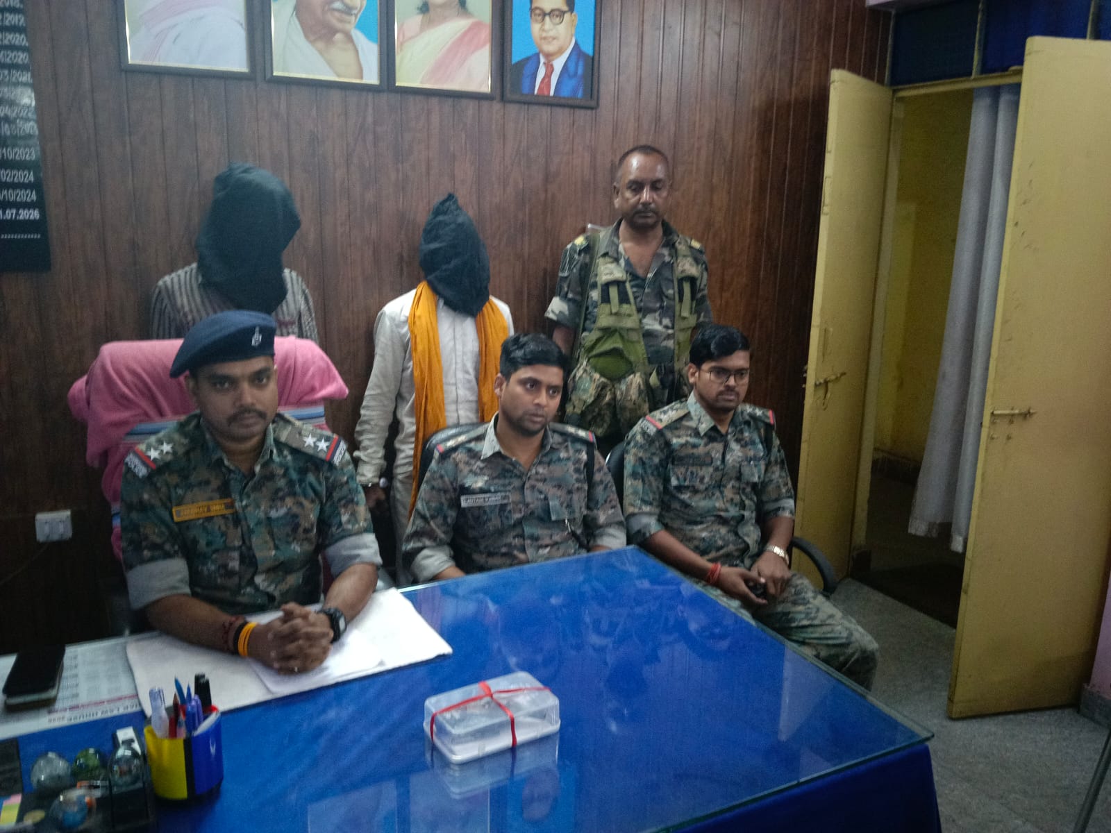 अवैध हथियार और चाकू के साथ दो आरोपी गिरफ्तार, भेजे गए जेल