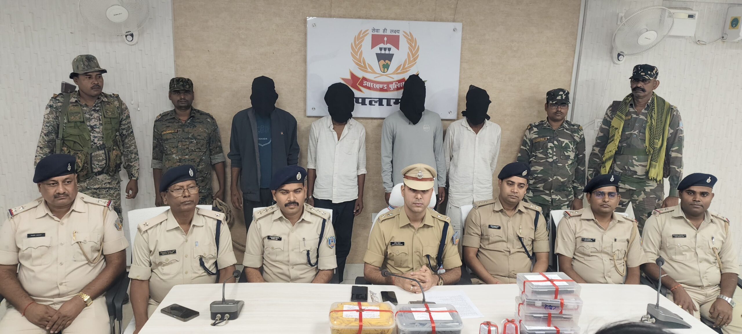 पूजा पंडाल से घर लौट रही महिला की हत्या का खुलासा, चार आरोपी गिरफ्तार