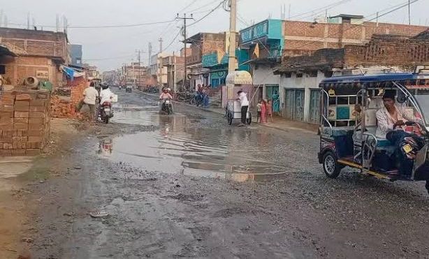 चतरा में अर्णव साइक्लोन का असर, रुक-रुक कर हो रही बारिश; जनजीवन हुआ अस्त-व्यस्त