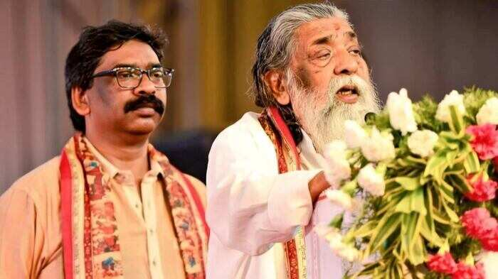 ‘फादर्स डै’ पर शिबू सोरेन को याद कर भावुक हुए CM हेमंत सोरेन, बोले- ‘तपती धूप में बरगद-सी छाया हैं बाबा’
